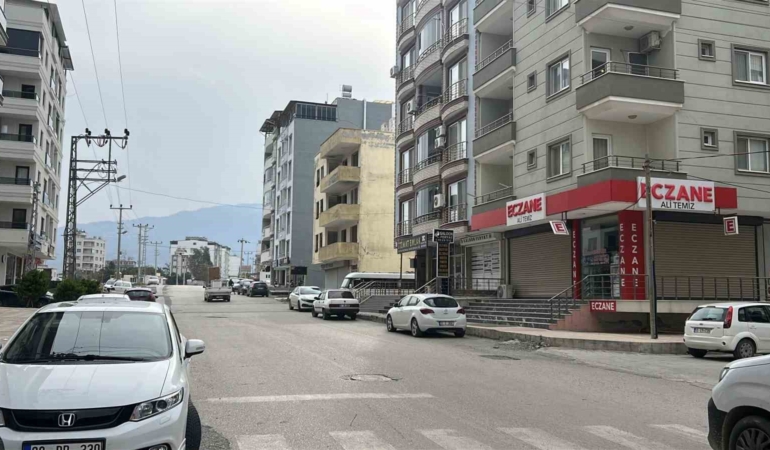 hatayda-kuvvetli-firtina-etkisini-hissettirdi-SQq6vcGE.jpg