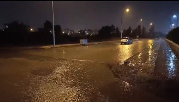 hatayda kuvvetli saganak yagis 3 pHEV3yD9