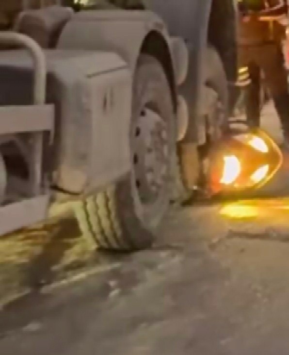 hatayda mikserin altinda kalan motosiklet surucusu hayatini kaybetti 1 HuN6Ntkt