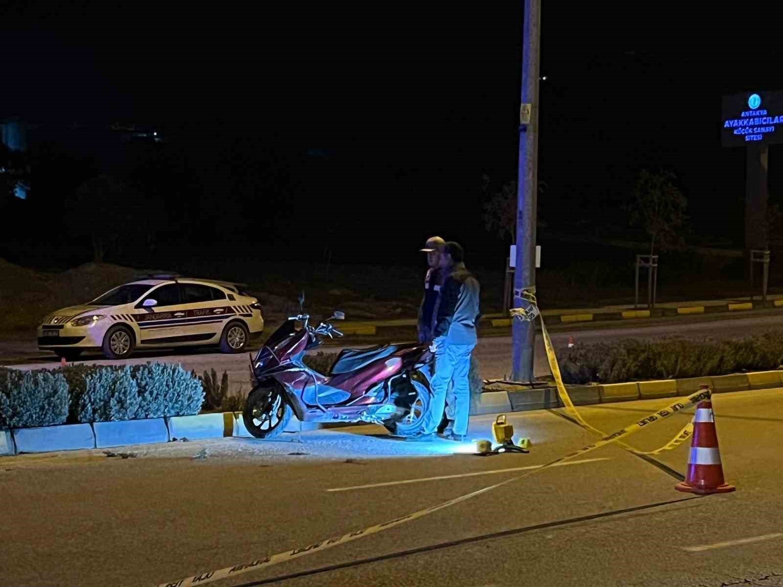 hatayda motosiklet devrildi 2 cocuk hayatini kaybetti 1 idfyVrkB