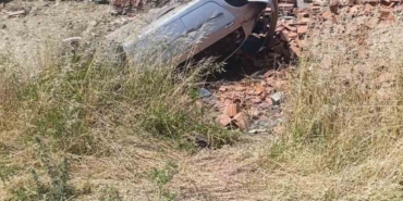 hatayda-motosiklete-carpan-otomobil-takla-atti-1-olu-1-yarali-A54wLvhe.jpg