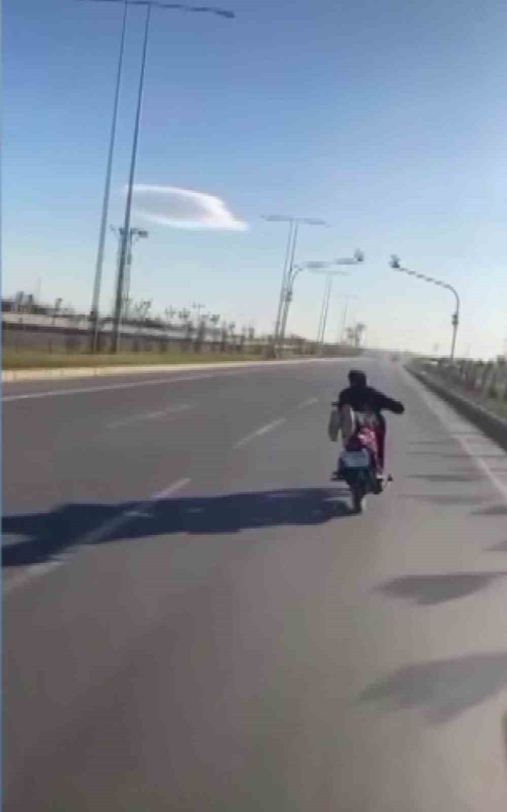 hatayda motosikletli cocuk surucuye 50 bin tl ceza 0