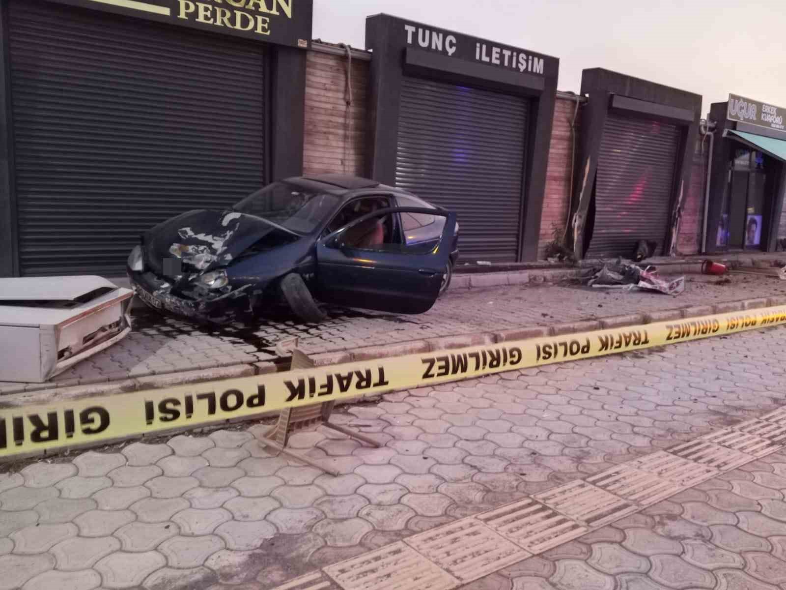 hatayda otomobil kaldirimdaki cocuga carpti 0 YQ8YGBJ7
