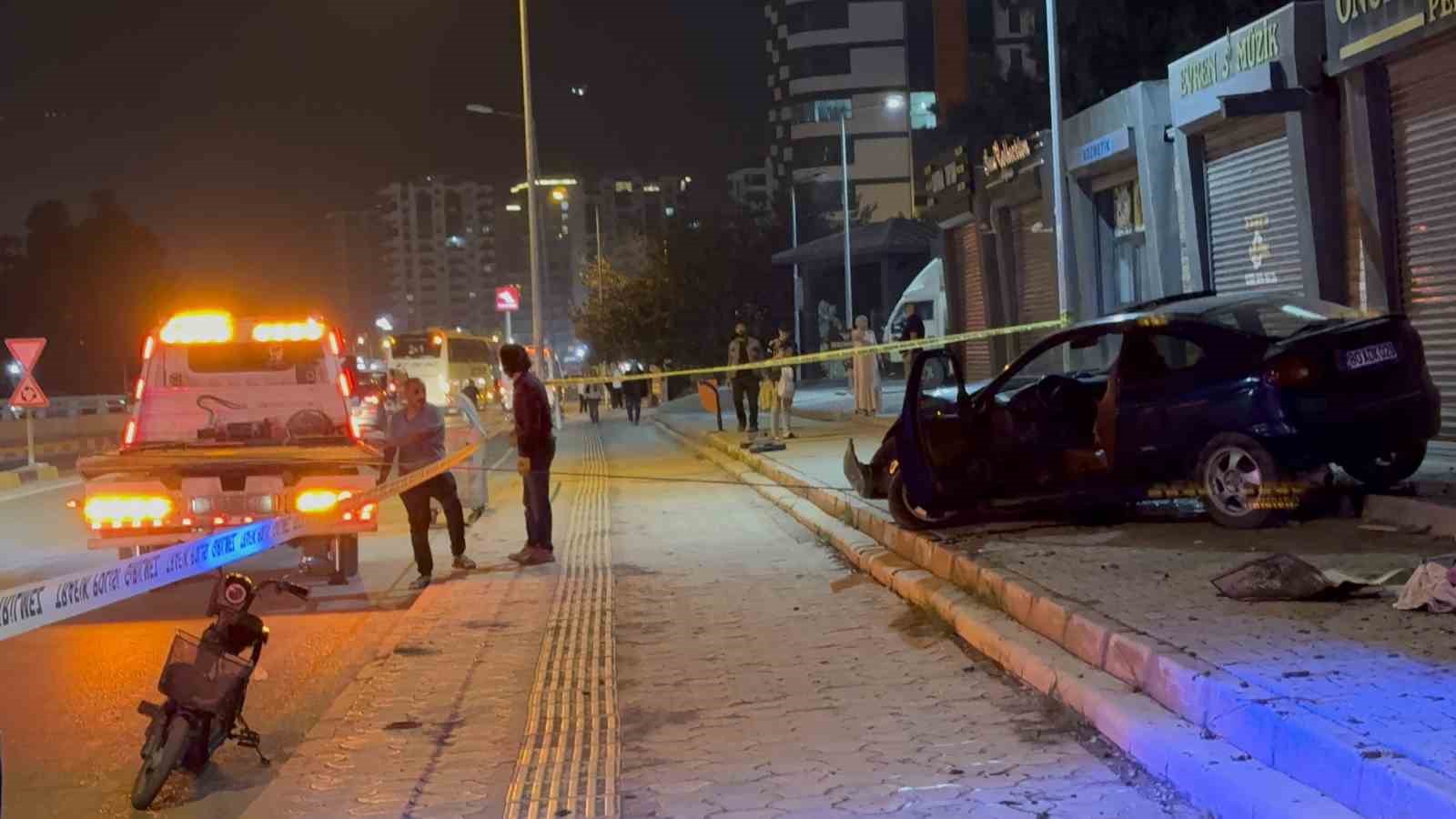 hatayda otomobil kaldirimdaki cocuga carpti 2