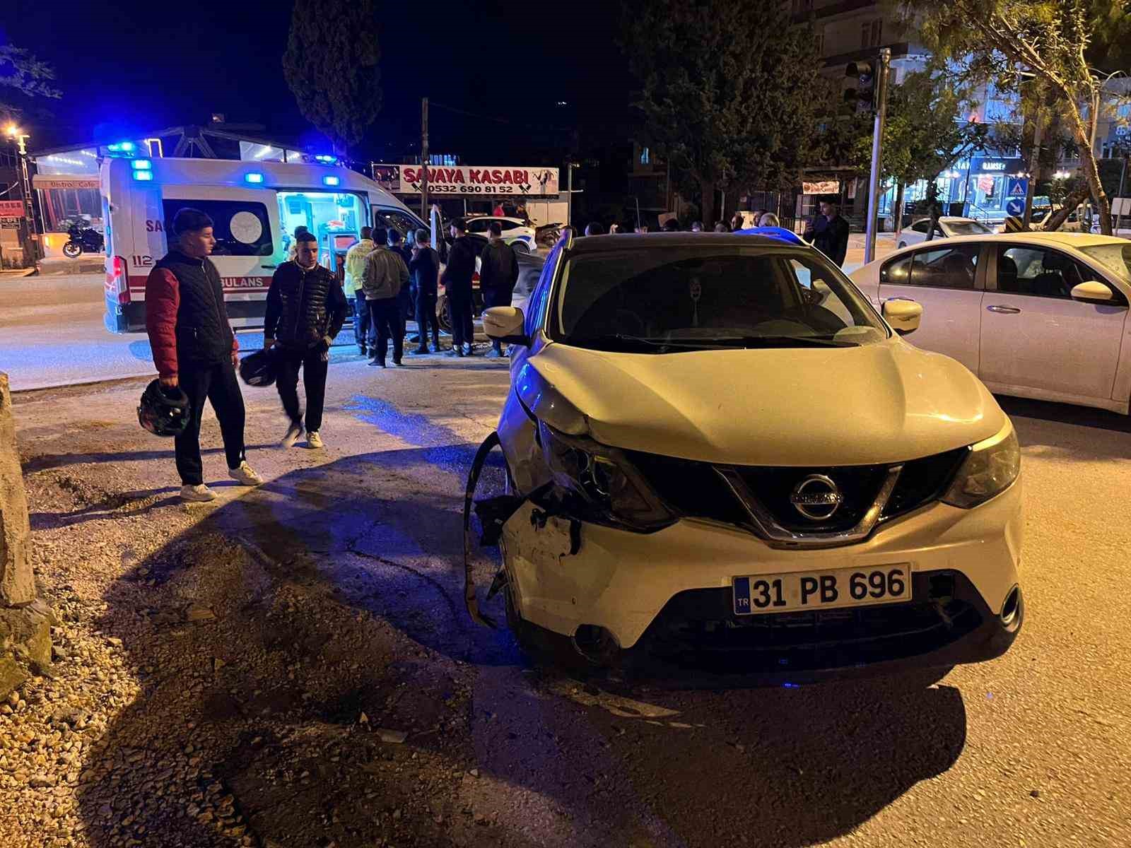Hatay’da otomobille motosiklet çarpıştı: 3 yaralı 7 hatayda otomobille motosiklet carpisti 3 yarali 3 OaRdC9WO