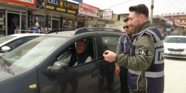 hatayda-polis-ekipleri-hatali-park-konusunda-suruculeri-uyardi-Xgd5ddEt.jpg