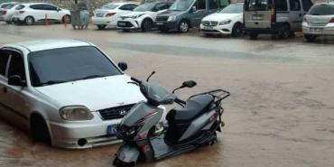 hatayda-saganak-sele-neden-oldu-yollar-gole-dondu-keqKCrYl.jpg