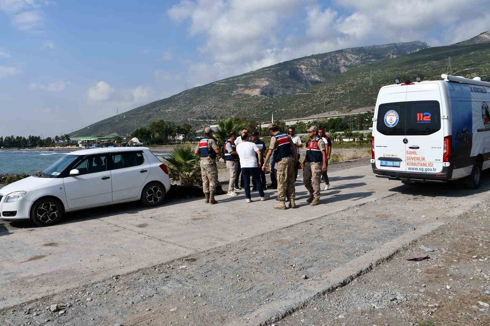 hatayda sahilde kimligi belirsiz erkek cesedi bulundu 3