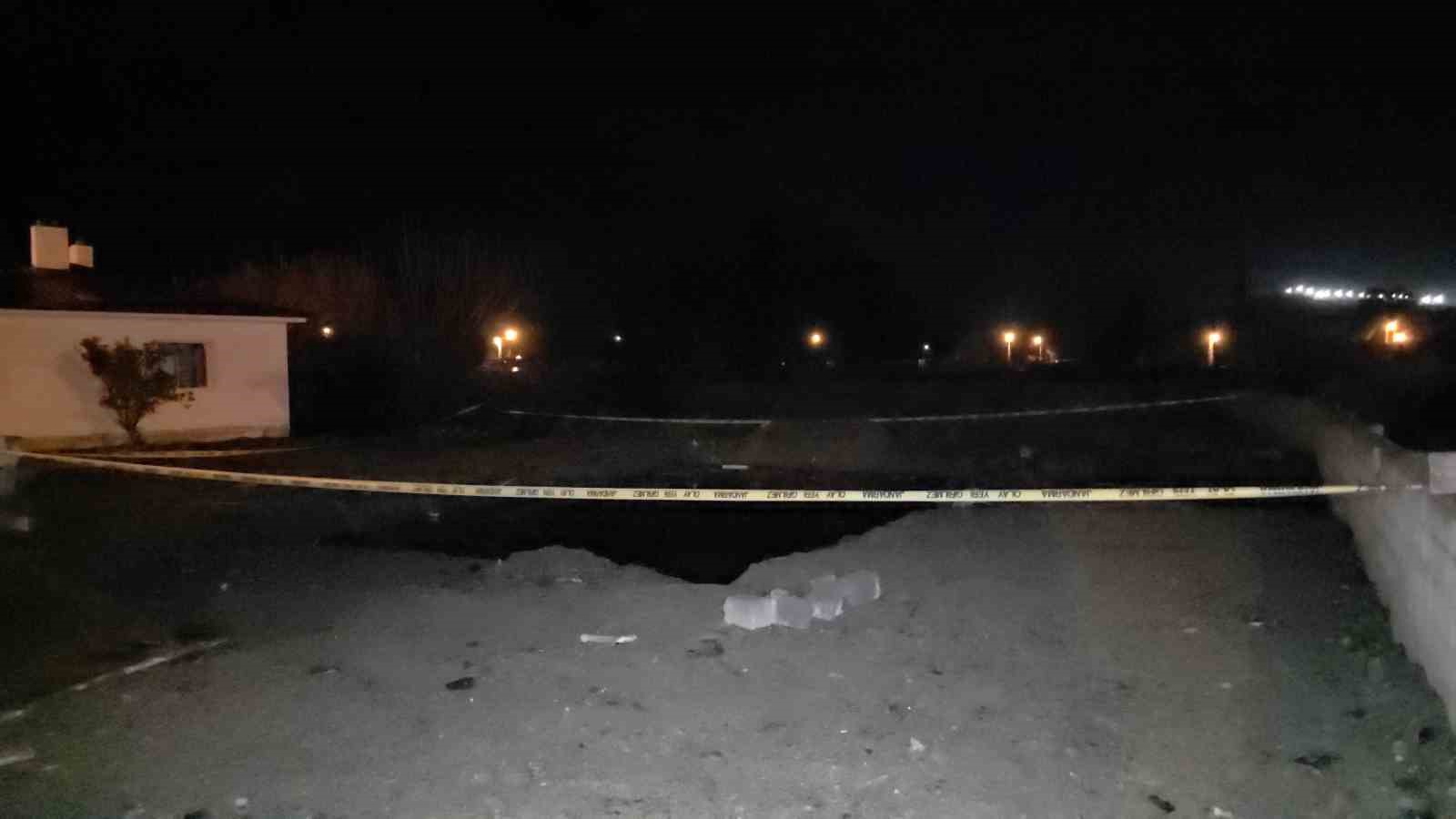 hatayda su dolu temelin icindeki toplarini almak isterken dusen 2 kardes cocuk oldu 4 dbiDMVeJ