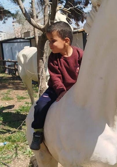 hatayda su dolu temelin icindeki toplarini almak isterken dusen 2 kardes cocuk oldu 7 dPXr7WRE