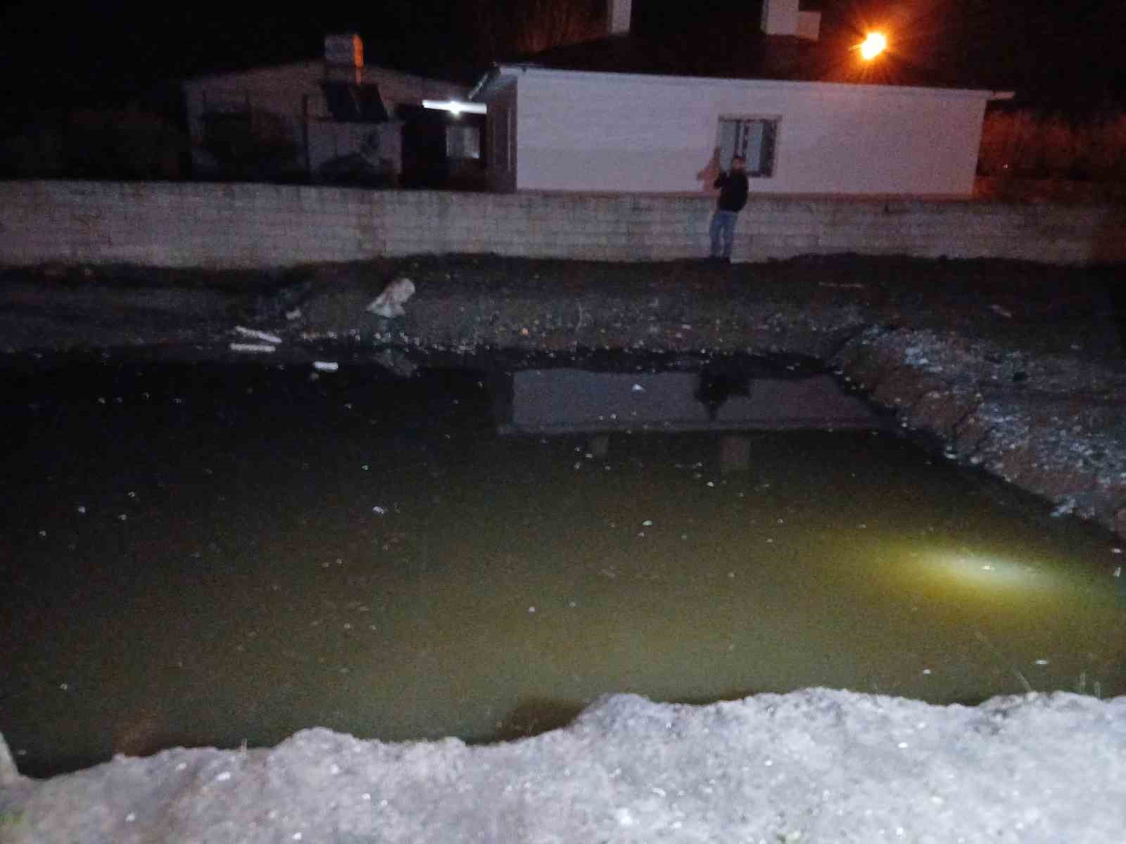 hatayda su dolu temelin icine dusen 2 kardes cocuk hayatini kaybetti 0 zKJOhDJk