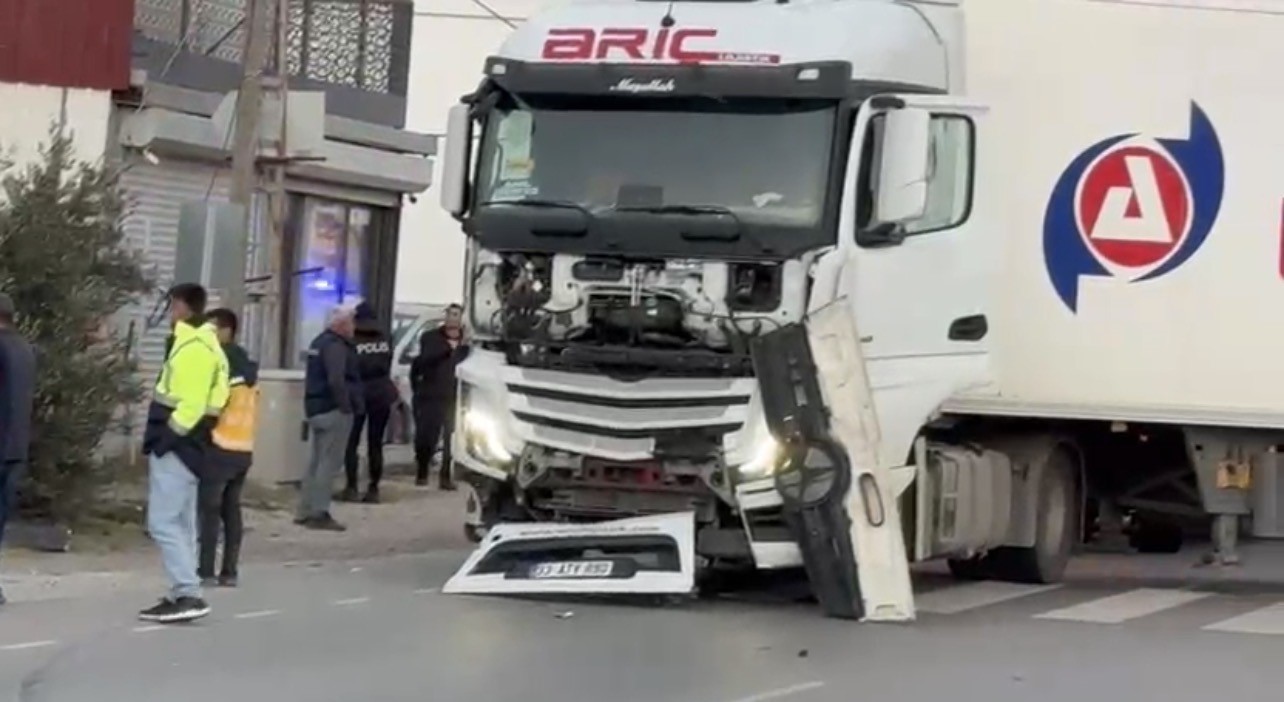 hatayda zincirleme trafik kazasi 1i agir 11 yarali 3 SzwWlVAz