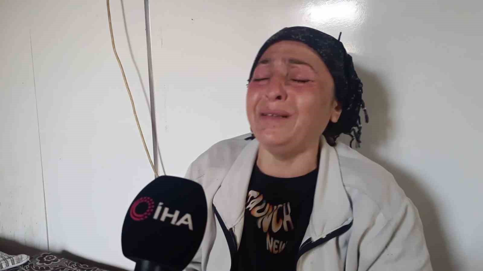 hataydaki heyelanda evlatlarini kaybeden acili anne cocuklarini daha guvenli oldugu icin kizinin evine gondermis wizNBP2m