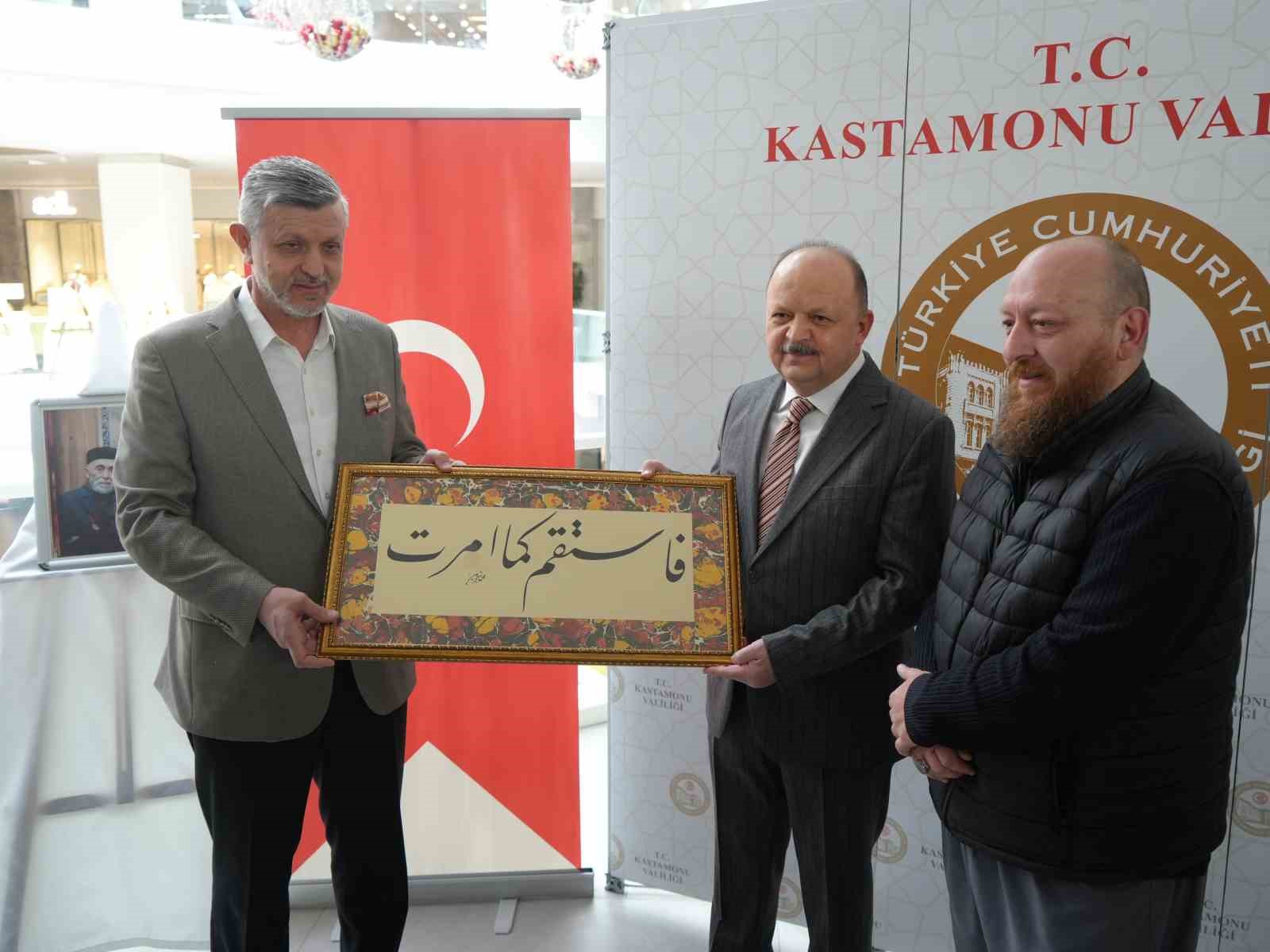 hattat emrullah demirkayanin eserlerinin 34 yil sonra ilk kez bir araya geldigi sergiye yogun 2Bmy4fLW