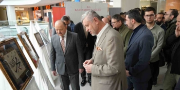 hattat-emrullah-demirkayanin-eserlerinin-34-yil-sonra-ilk-kez-bir-araya-geldigi-sergiye-yogun-RGb3K5Yn.jpg