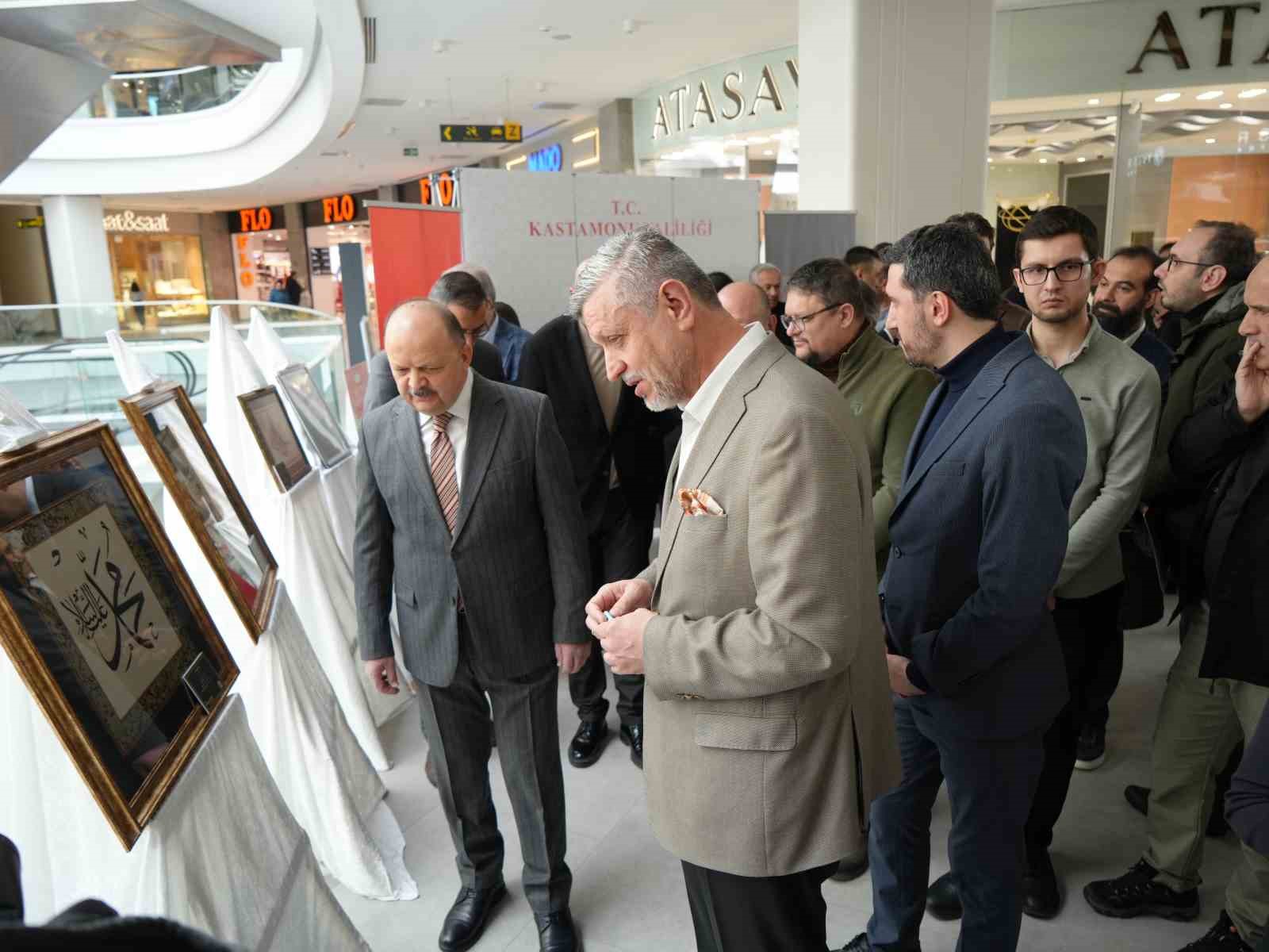 hattat emrullah demirkayanin eserlerinin 34 yil sonra ilk kez bir araya geldigi sergiye yogun vMBXTsC8