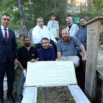 hattat-muhittin-tanira-vefa-70-yil-sonra-talik-hatla-yazilan-mezar-tasi-dualarla-kabrine-BEaNGPOU.jpg