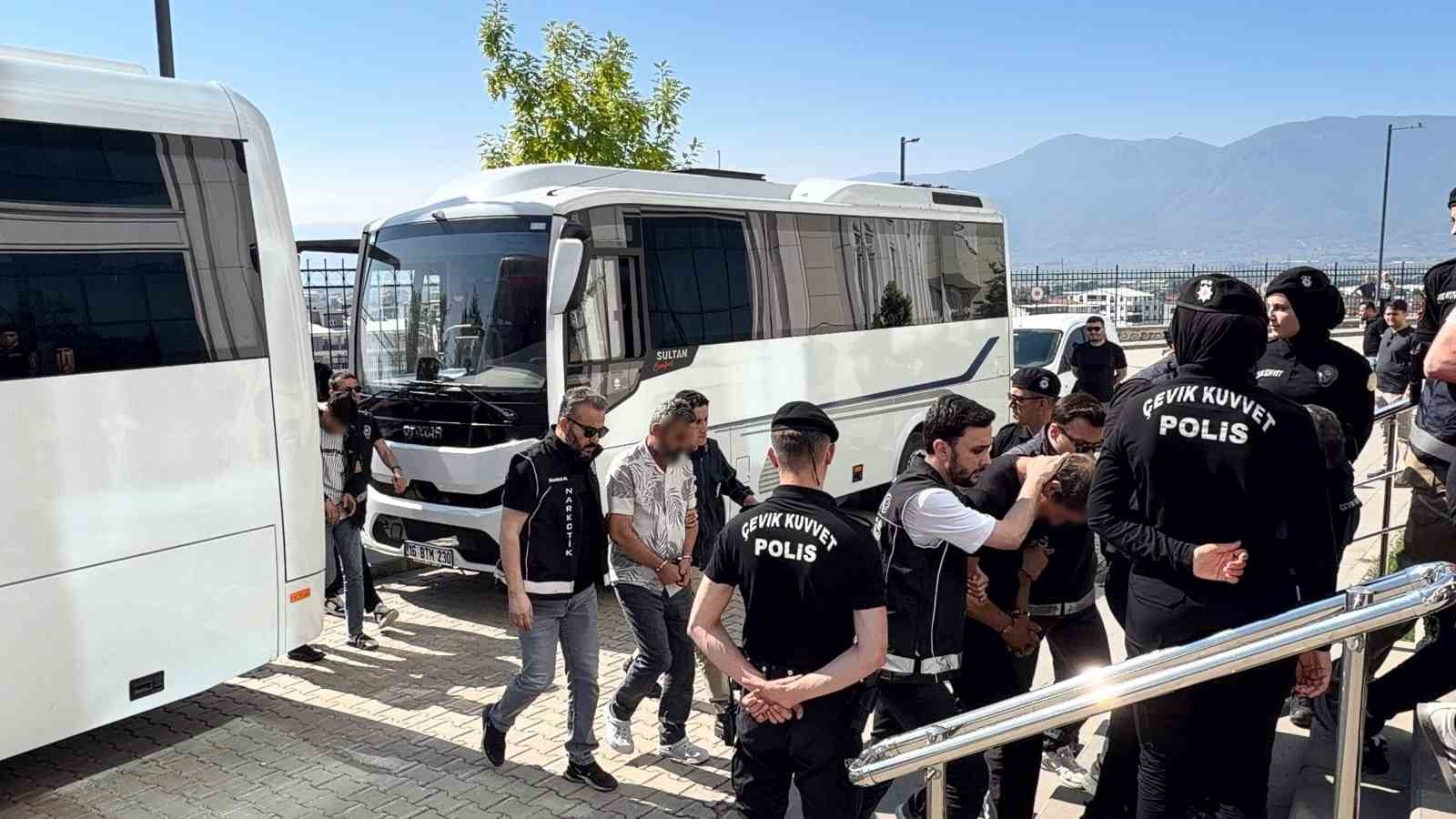 hava destekli operasyonun ardindan 23 supheli adliyede 2 lO66rFrA
