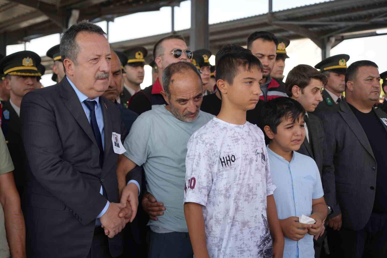 hava harp okulu ogrencisi veli bilgin memleketi nigdede son yolculuguna ugurlandi 3