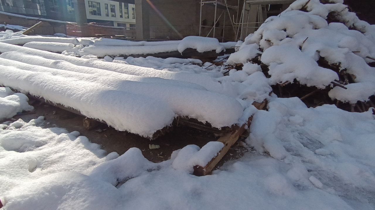 Hava sıcaklığı eksilere düştü, inşaatlarda çalışmalar durma noktasında geldi 7 hava sicakligi eksilere dustu insaatlarda calismalar durma noktasinda geldi 3