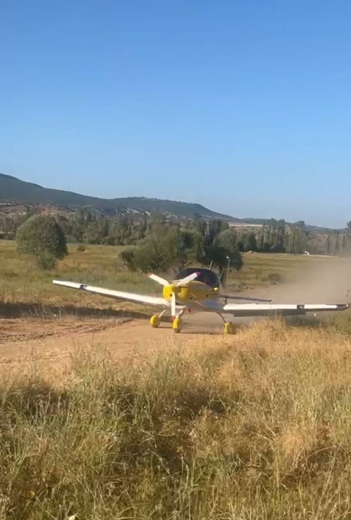 Hava taksiyle köyüne uçtu, tarlaya indi 8 hava taksiyle koyune uctu tarlaya indi 4 2Xg1N3aH