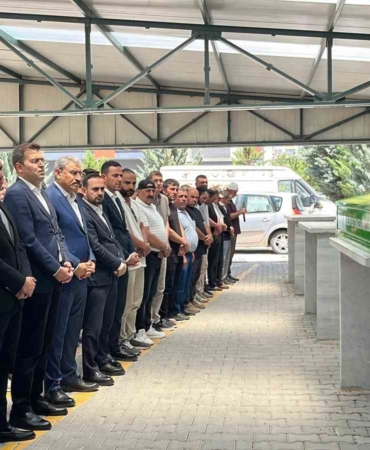havai-fisek-fabrikasindaki-patlamada-hayatini-kaybeden-isci-son-yolculuguna-ugurlandi-KtLMG2Rb.jpg