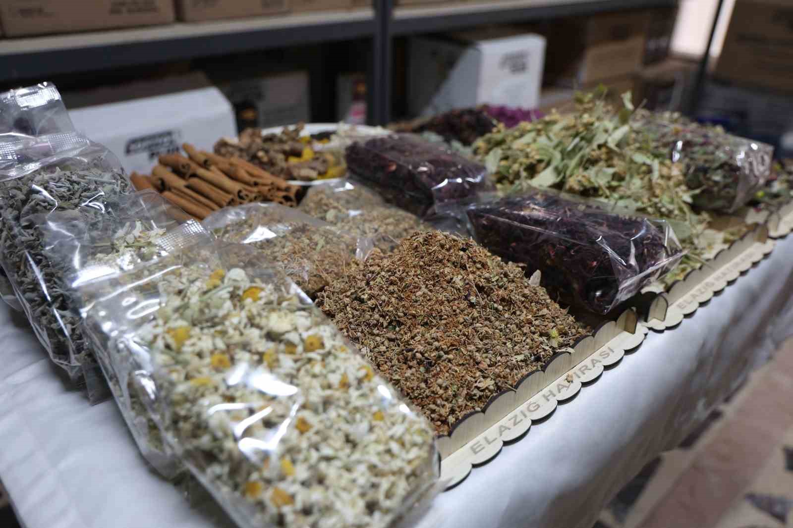 Havaların soğumasıyla, vatandaşların kış çaylarına talebi arttı 9 havalarin sogumasiyla vatandaslarin kis caylarina talebi artti 5