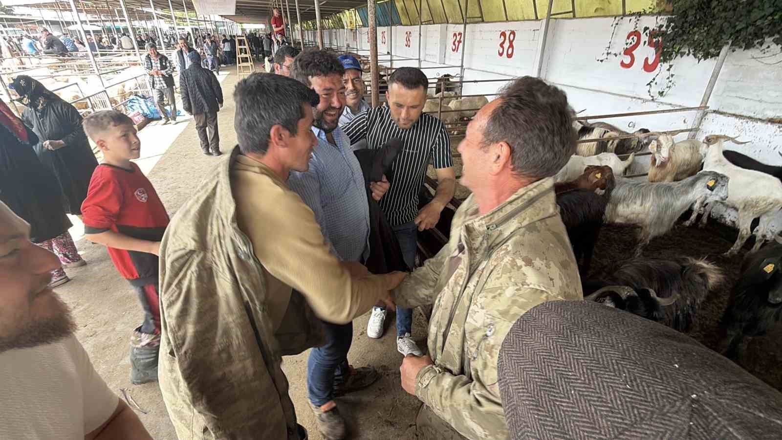 havran hayvan pazarinda tarihi arefe yogunlugu 3 ZWGGSkFb