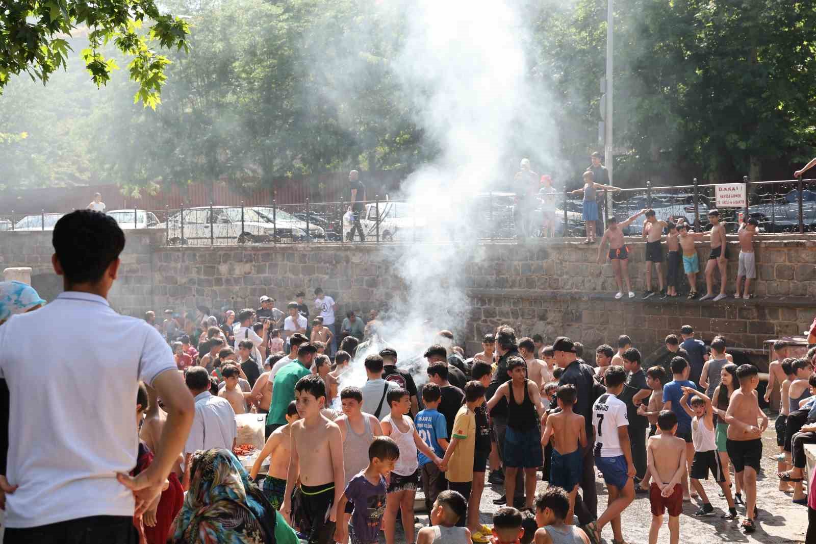 havuzdan cikan cocuklara ciger surprizi 6 bJUZ34iT