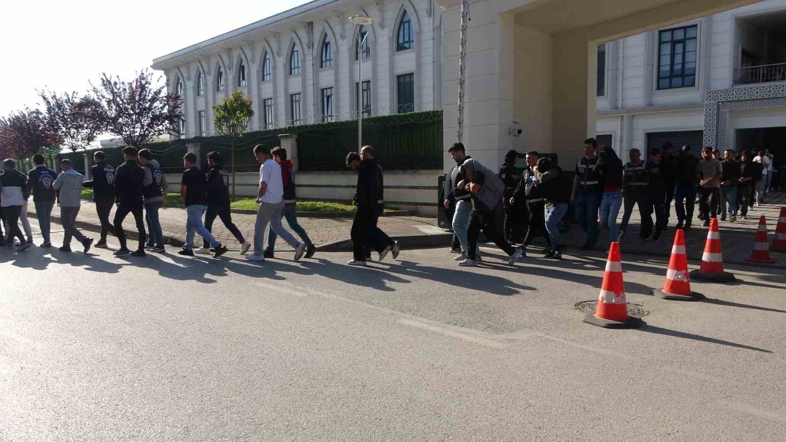 Hayalet dolandırıcı, seyyar çağrı merkezini sırtlayıp otel otel gezmiş 7 hayalet dolandirici seyyar cagri merkezini sirtlayip otel otel gezmis 3 EKPNBGUj