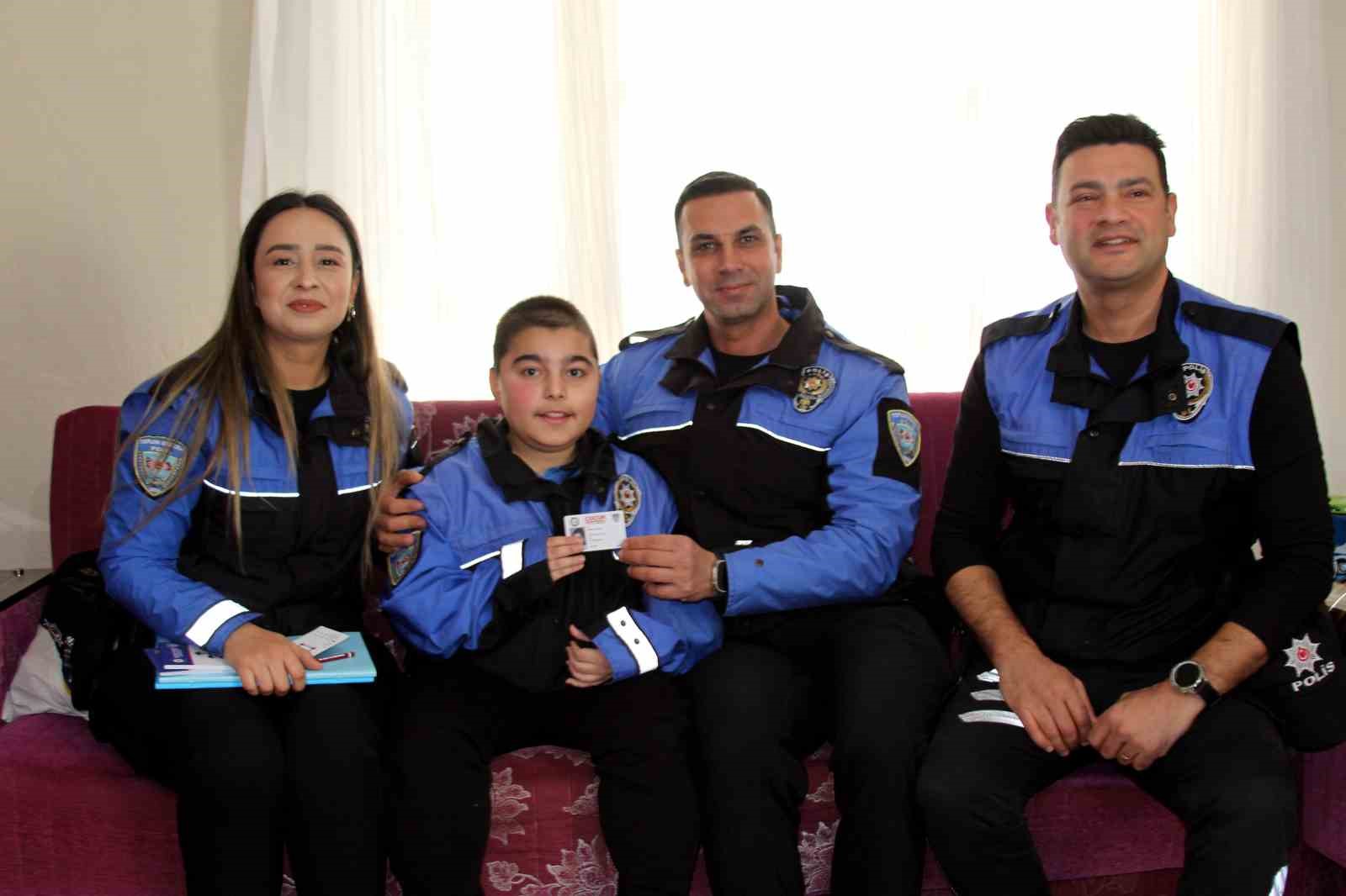 hayaline kavustu polis oldu 2 P8kQCpXv