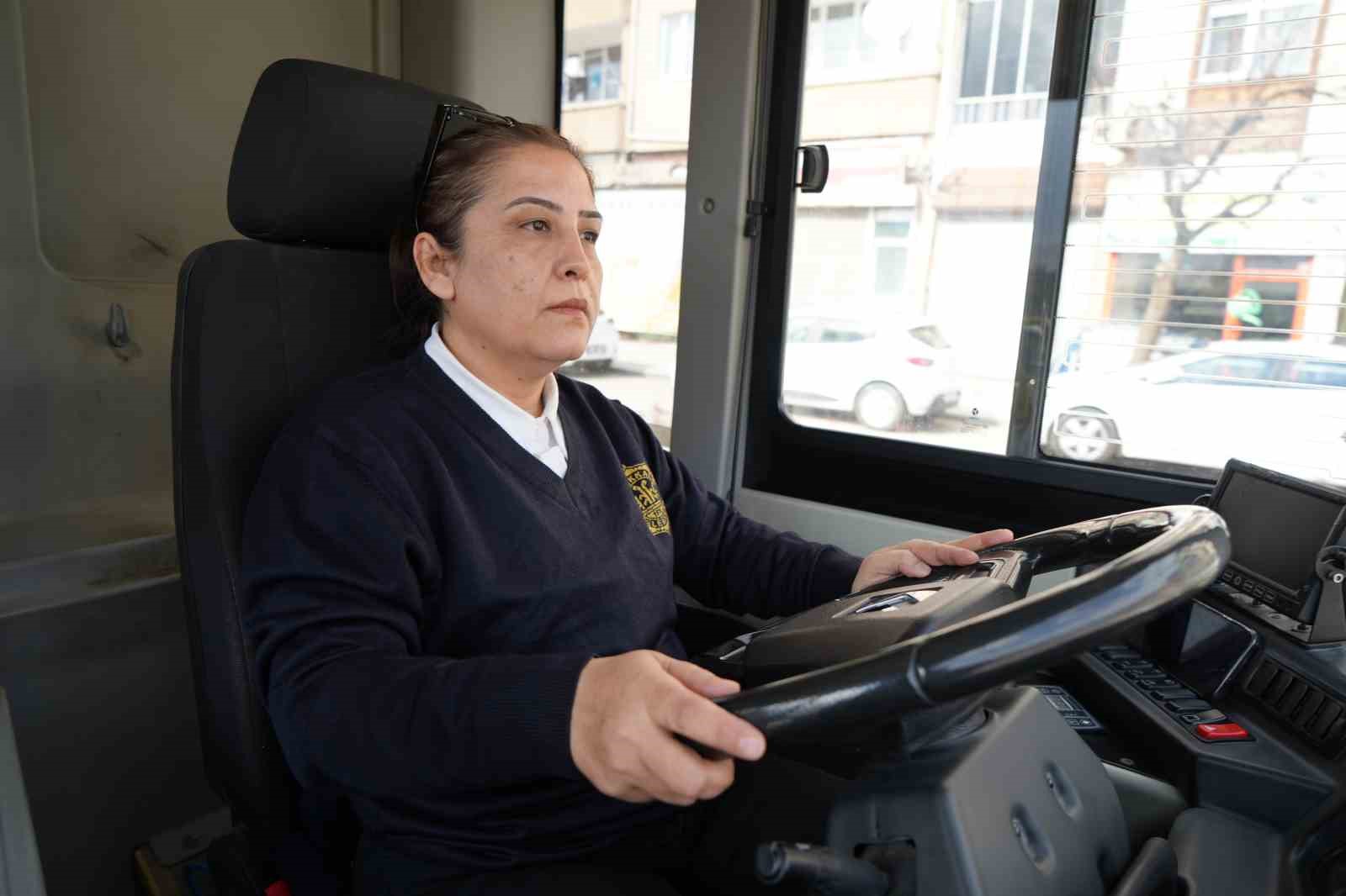 hayaliydi basardi sehrin ilk kadin otobus soforu oldu 2 9Gd3O24B