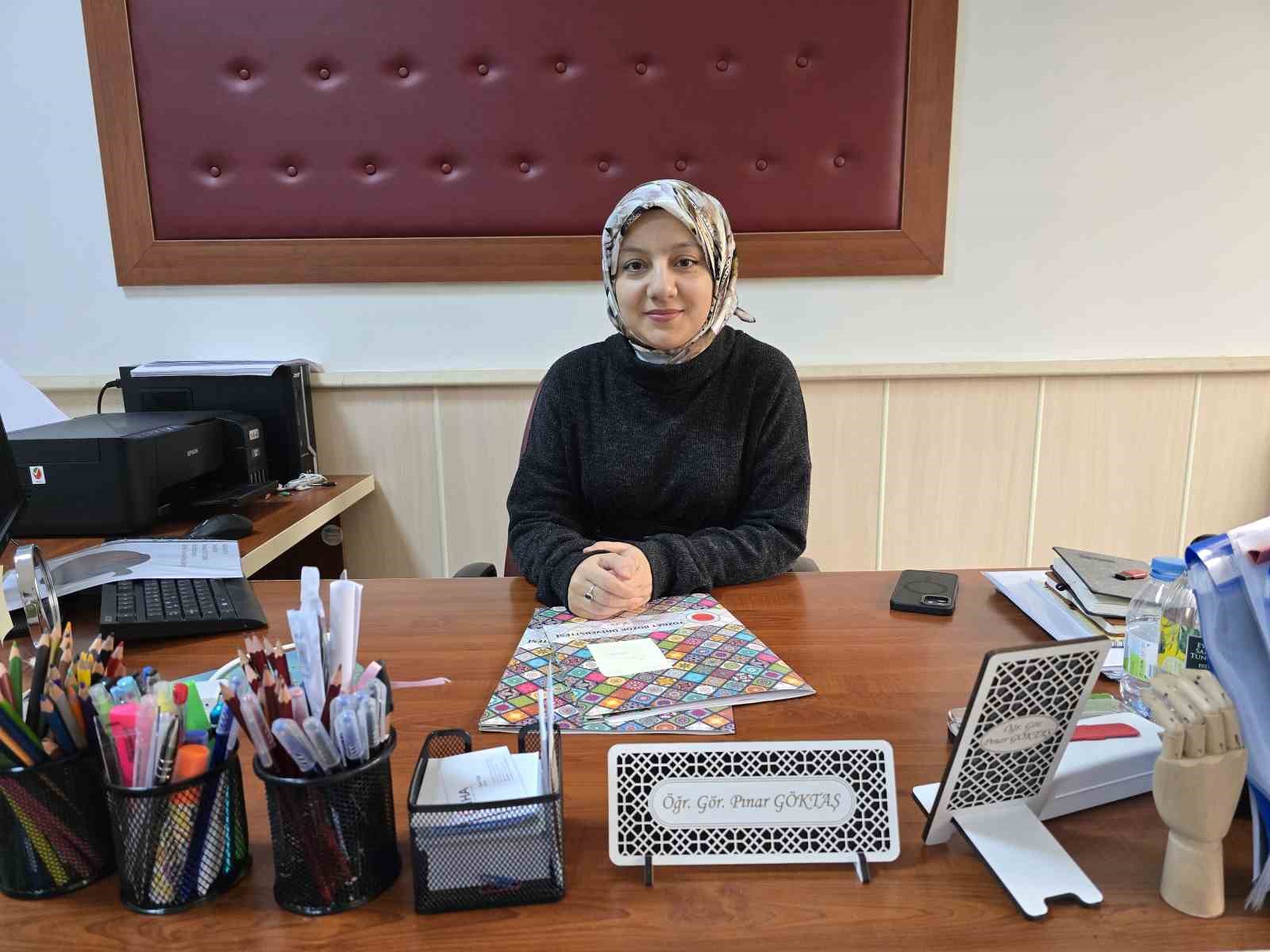 hayat hik yesiyle ornek oluyor gelecegin tasarimcilarini yetistiriyor 2 Li2VKh2y