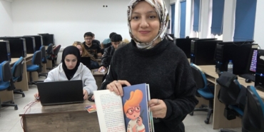 hayat-hik-yesiyle-ornek-oluyor-gelecegin-tasarimcilarini-yetistiriyor-RJ1m5212.jpg
