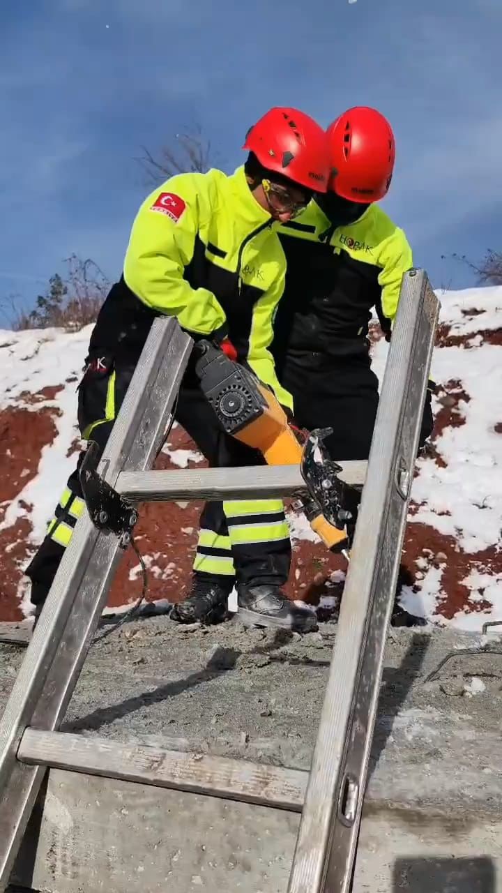 hayat kurtaran ellerden 8 mart mesaji 6 MkfgzwrS