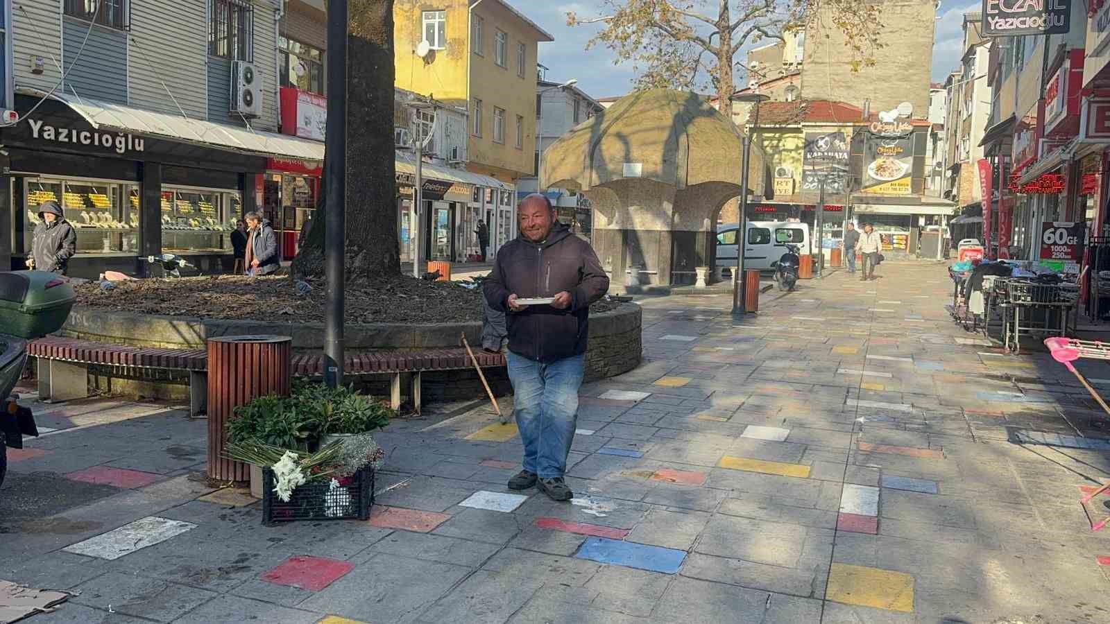 hayata tutunan engelli kopege bebek gibi bakiyor 3