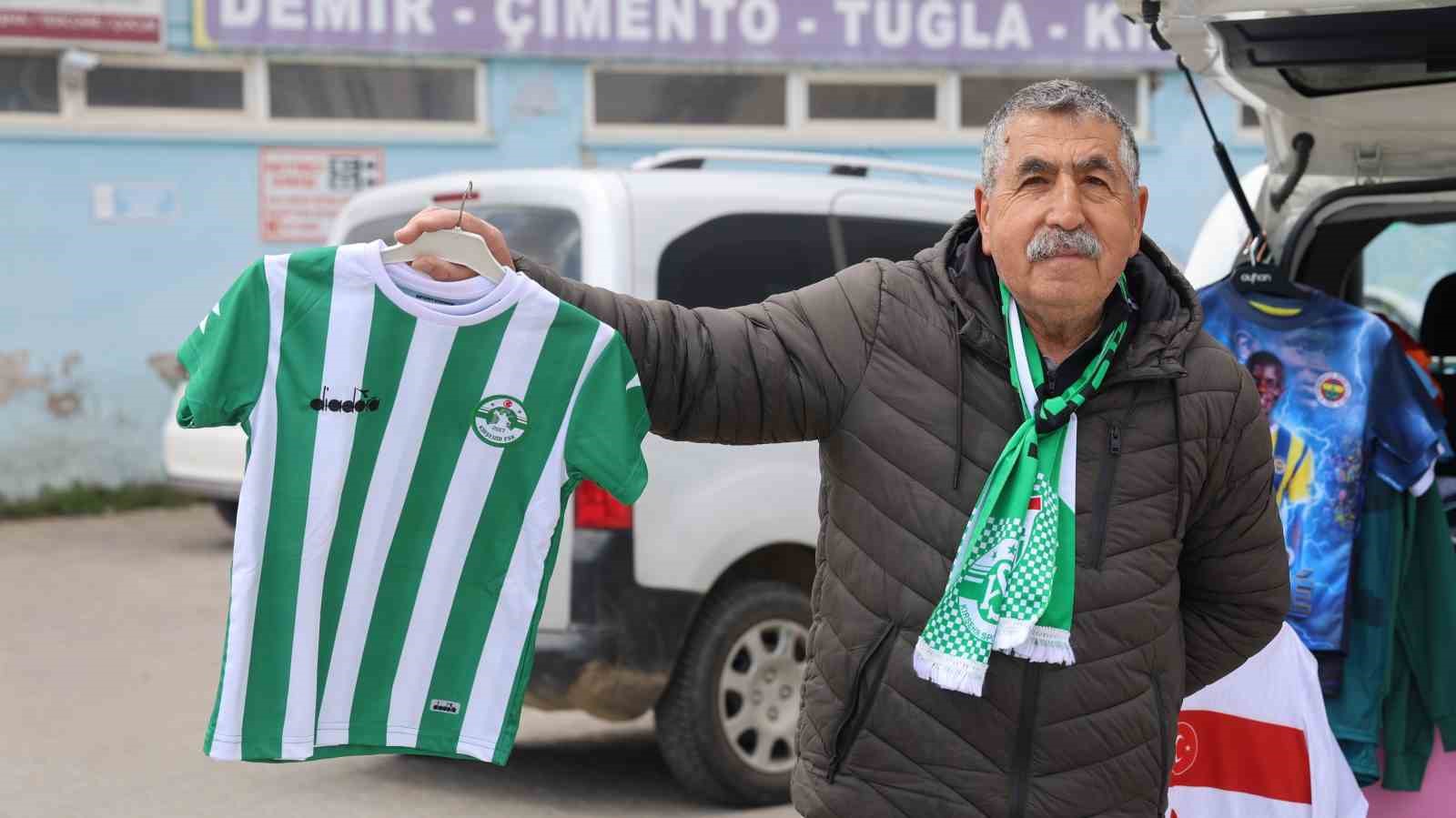 hayatini formasini sattigi takima adadi 1 gdpQVLC7
