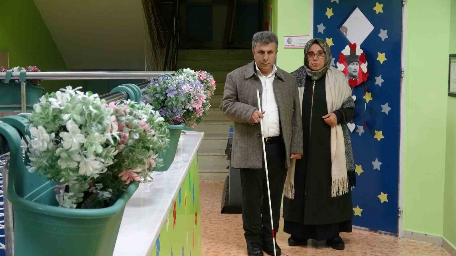 hayatini gorme engelli esine adadi 1