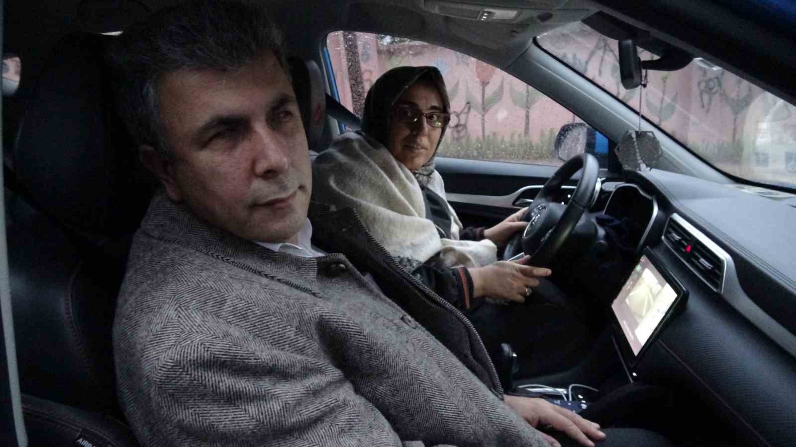 hayatini gorme engelli esine adadi 5 6wFnS161