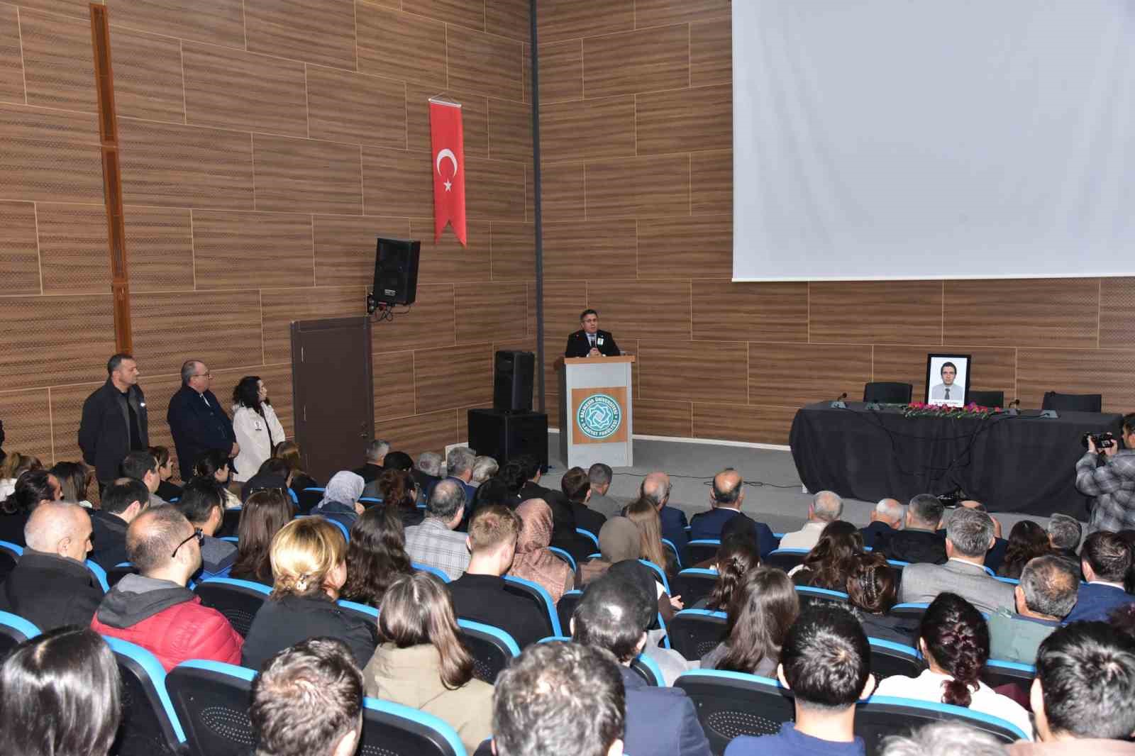 hayatini kaybeden arastirma gorevlisi icin okulunda toren duzenlendi 1 MTtcp6pN