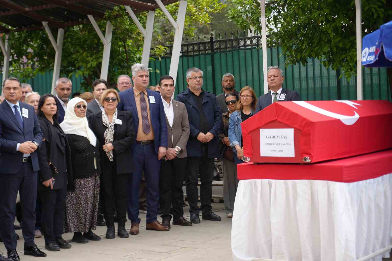 Hayatını kaybeden Cumhuriyet Savcısı Gadem Taş’a adliyede hüzünlü veda 8 hayatini kaybeden cumhuriyet savcisi gadem tasa adliyede huzunlu veda 4 iEsRfeqJ