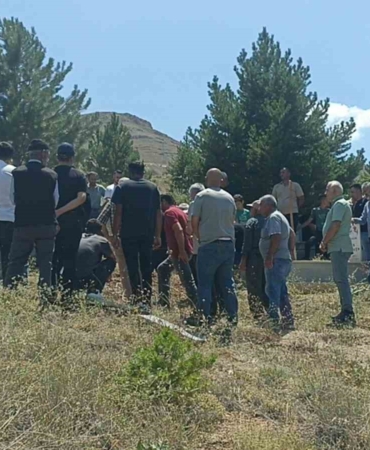 hayatini-kaybeden-doga-fotografcisi-memleketi-sivasta-son-yolculuguna-ugurlandi-xfBtprDK.jpg