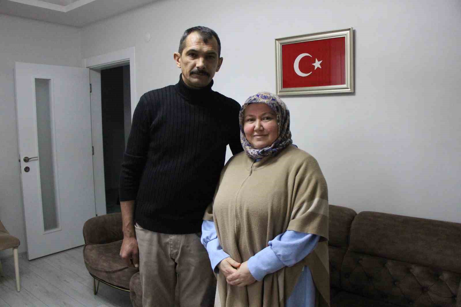 Hayatlar kurtarıp yeni evini depremzede aileye açan maden işçisi: "Felaket olsa yine yardıma koşarım" 6 hayatlar kurtarip yeni evini depremzede aileye acan maden iscisi felaket olsa yine yardima kosarim 7IfGfJyV