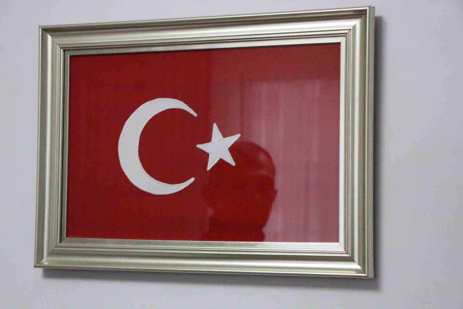 Hayatlar kurtarıp yeni evini depremzede aileye açan maden işçisi: "Felaket olsa yine yardıma koşarım" 5 hayatlar kurtarip yeni evini depremzede aileye acan maden iscisi felaket olsa yine yardima kosarim