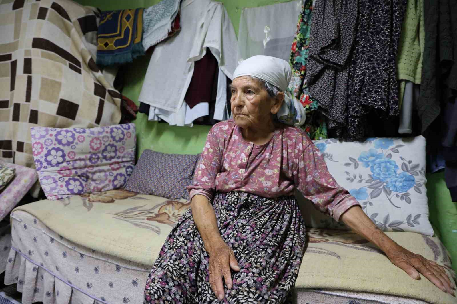 hayatta kimsesi kalmayan ummu nine yillardir tuvalet ve banyoya hasret yasiyor 0 N8QacB4G