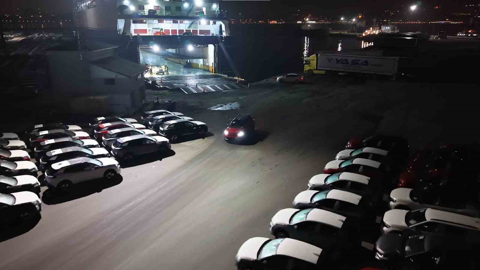 Haydarpaşa Limanı’nda gece mesaisi: 2026 model araçlar limana indirildi 11 haydarpasa limaninda gece mesaisi 2026 model araclar limana indirildi 7 MVL1CPwI