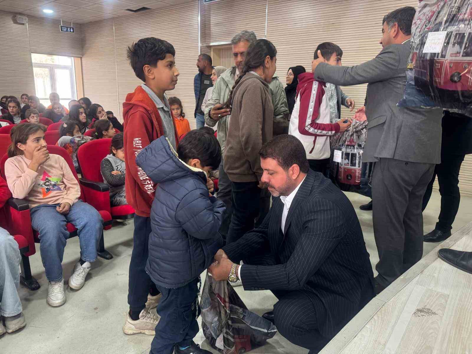 hayirsever is adami bozkus hevselin cicekleri projesi ile cocuklarin gonlune dokundu 1 kdqKkLfE