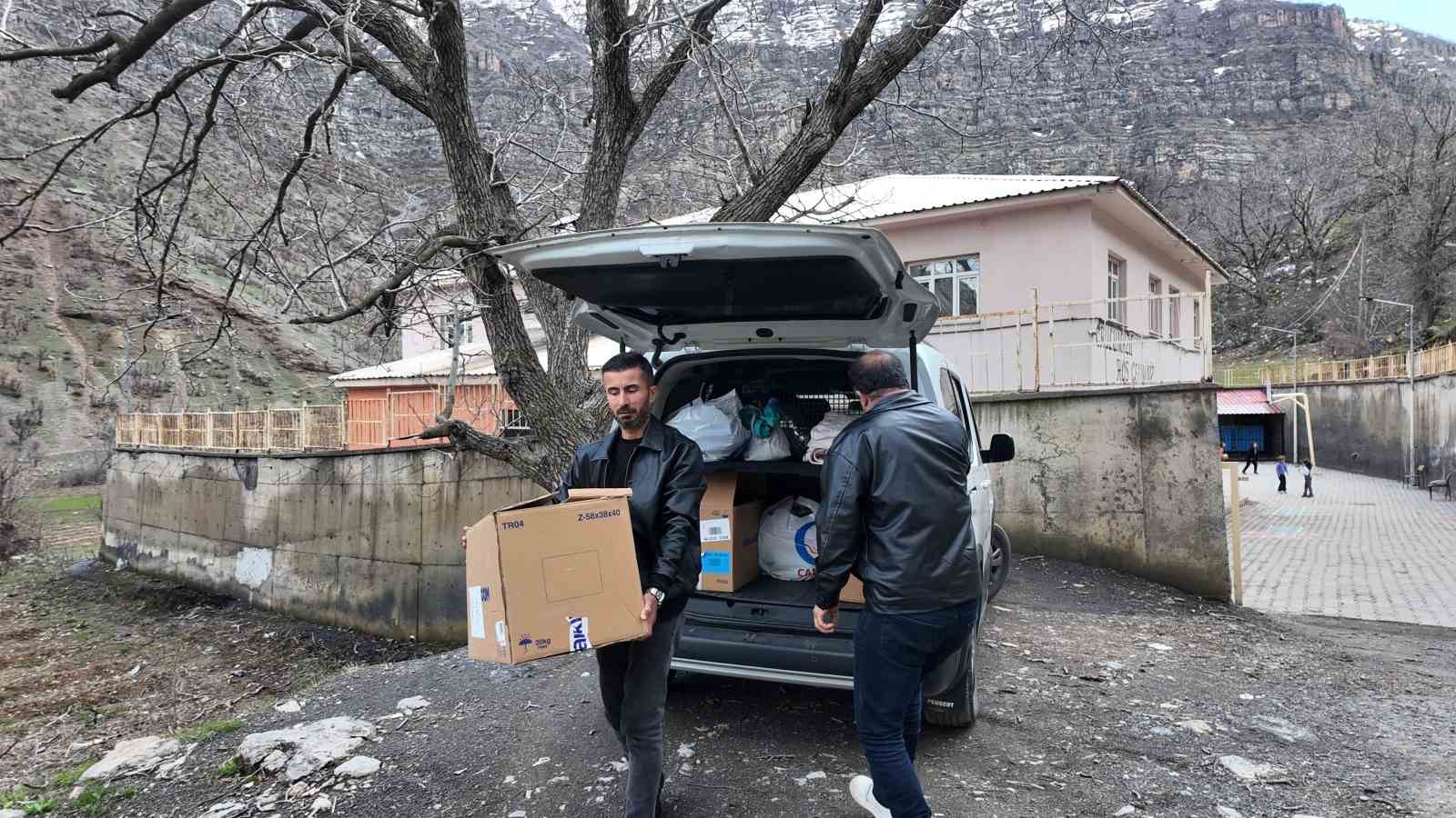 hayirsever polisten binlerce ogrenciye anlamli destek 3 43QS7hZp