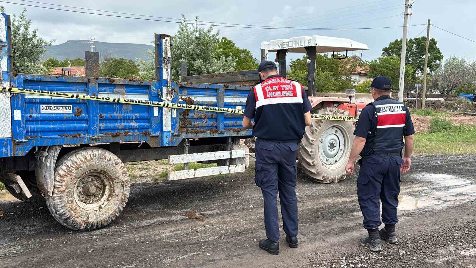 hayvan gubresinin altinda kalan genc agir yaralandi 1 gQpEM8Aa