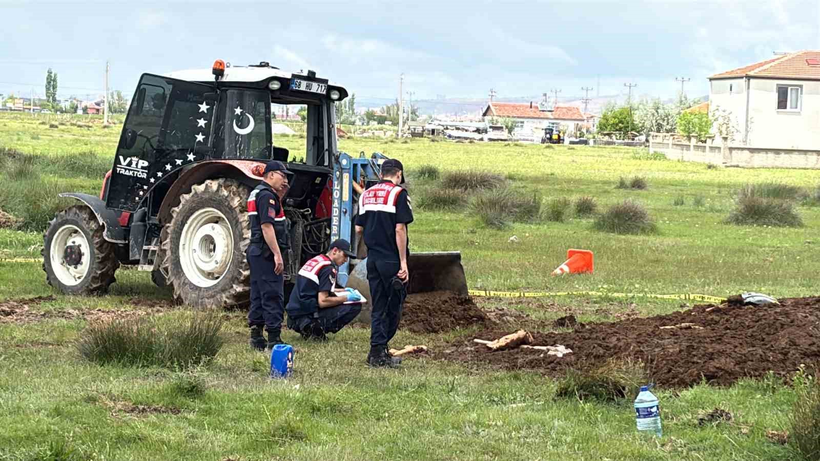 hayvan gubresinin altinda kalan genc agir yaralandi 12 MnTIjikO
